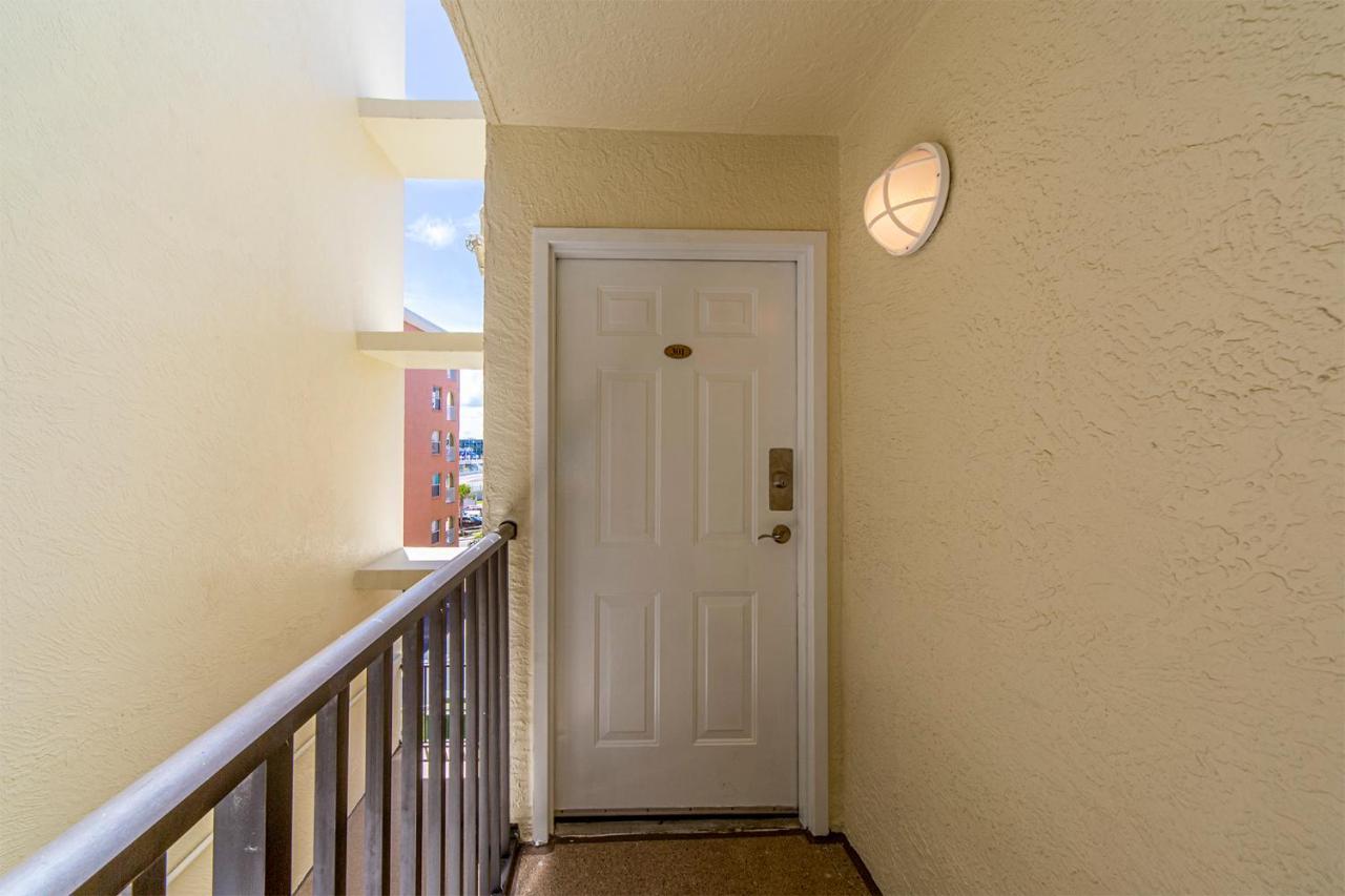 301 Sandy Shores Condos St. Pete Beach Eksteriør billede