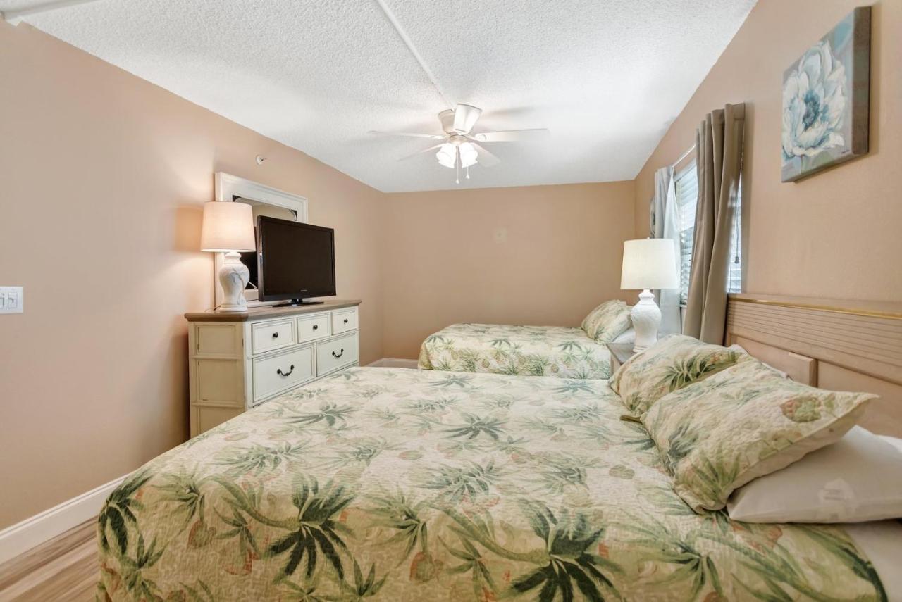 301 Sandy Shores Condos St. Pete Beach Eksteriør billede