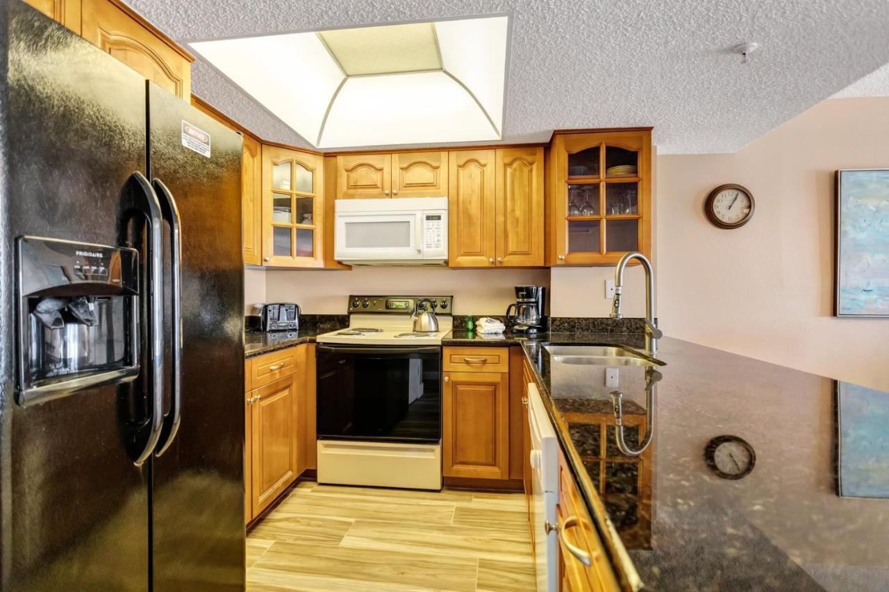 301 Sandy Shores Condos St. Pete Beach Eksteriør billede